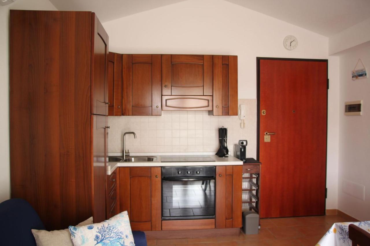 Magibac Due - Casa Vicino Aeroporto E Mater Olbia Appartement Buitenkant foto