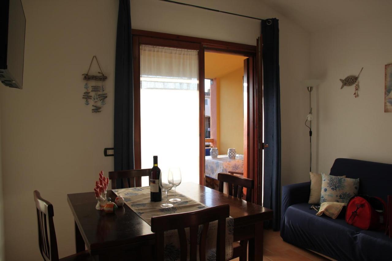 Magibac Due - Casa Vicino Aeroporto E Mater Olbia Appartement Buitenkant foto